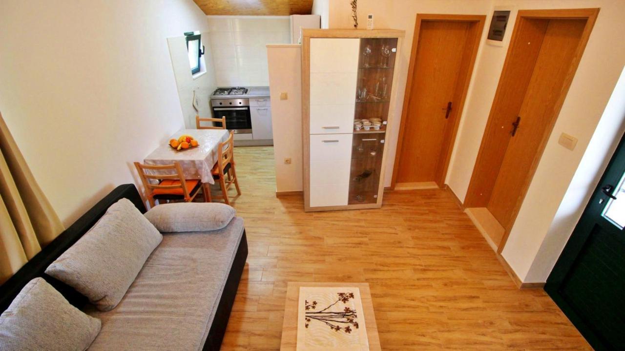 Holiday Home Jozo Omiš Esterno foto