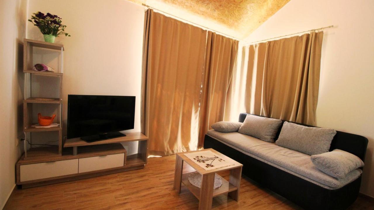 Holiday Home Jozo Omiš Esterno foto
