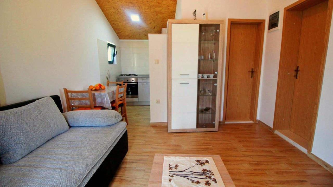 Holiday Home Jozo Omiš Esterno foto