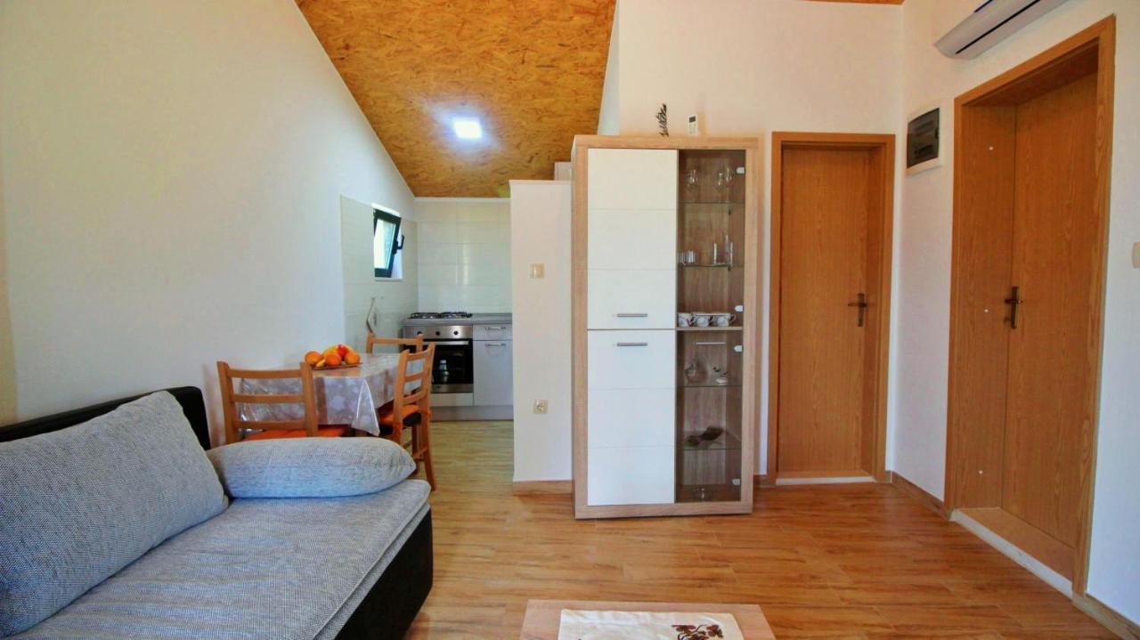 Holiday Home Jozo Omiš Esterno foto