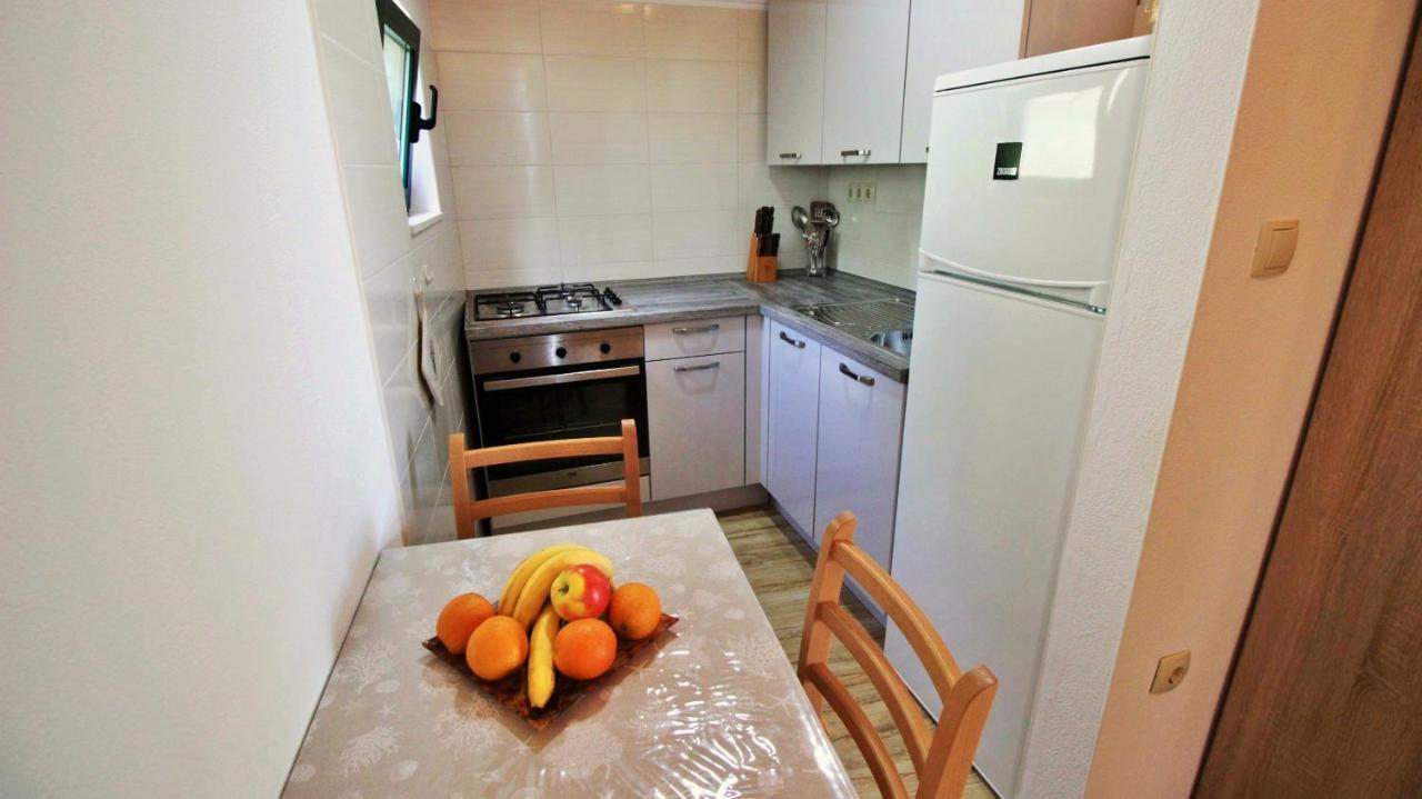 Holiday Home Jozo Omiš Esterno foto